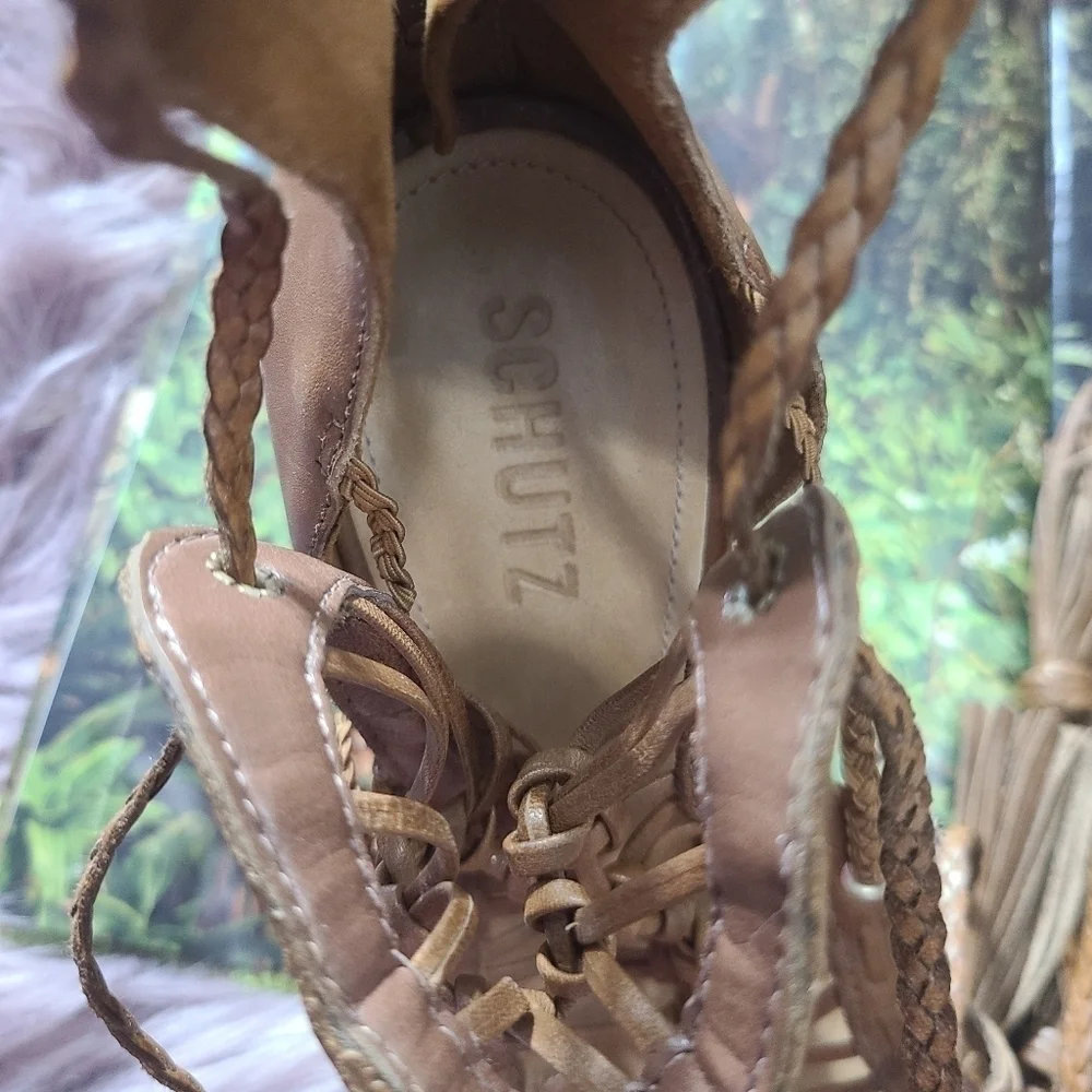 Dubai Heels - Picture 11 of 14